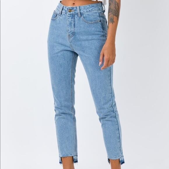 Lioness Mind Over Matter High Waisted Raw Hem Straight Leg Mom Jeans Size 2 - Picture 1 of 12
